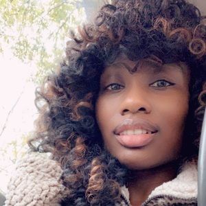 Meet your Posher, Averil